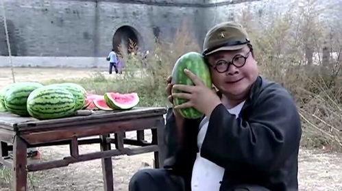 不搞笑吃瓜视频,揭秘娱乐圈背后的真相  第1张