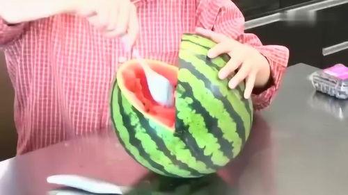 简单吃瓜人怎么画视频讲解,轻松上手绘制趣味视频  第3张