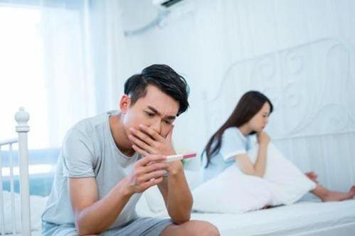 夫妻打闹女儿吃瓜视频